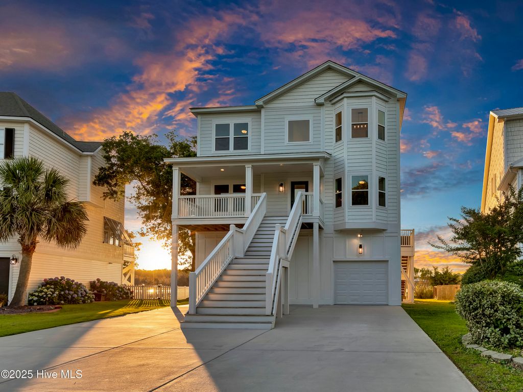 Photo of 232 Shell Drive, Sneads Ferry, NC 28460 (MLS # 100510973)