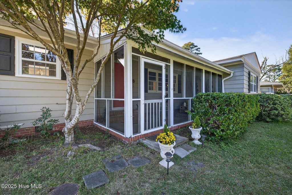 Photo of 2224 Camellia Drive, Wilmington, NC 28403 (MLS # 100539754)