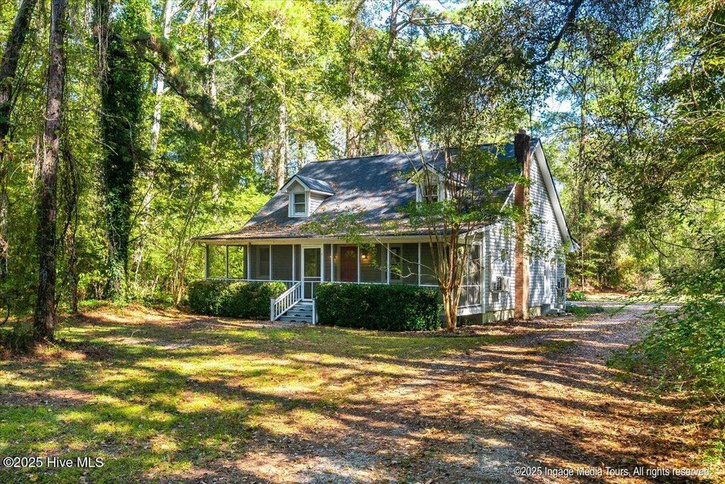 Photo of 6681 Beaver Dam Road, Ayden, NC 28513 (MLS # 100537502)
