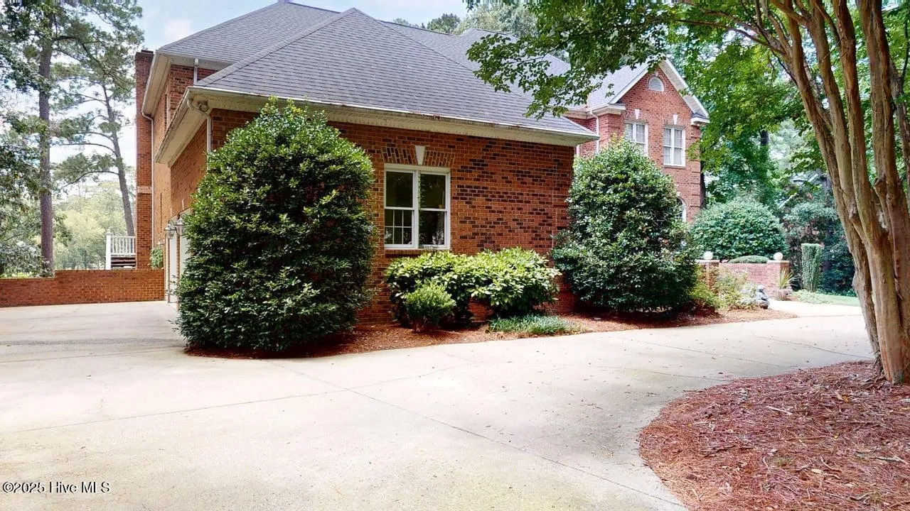 Goldsboro, North Carolina 27534, United States, 5 Bedrooms Bedrooms, ,6 BathroomsBathrooms,Residential,Active,87685