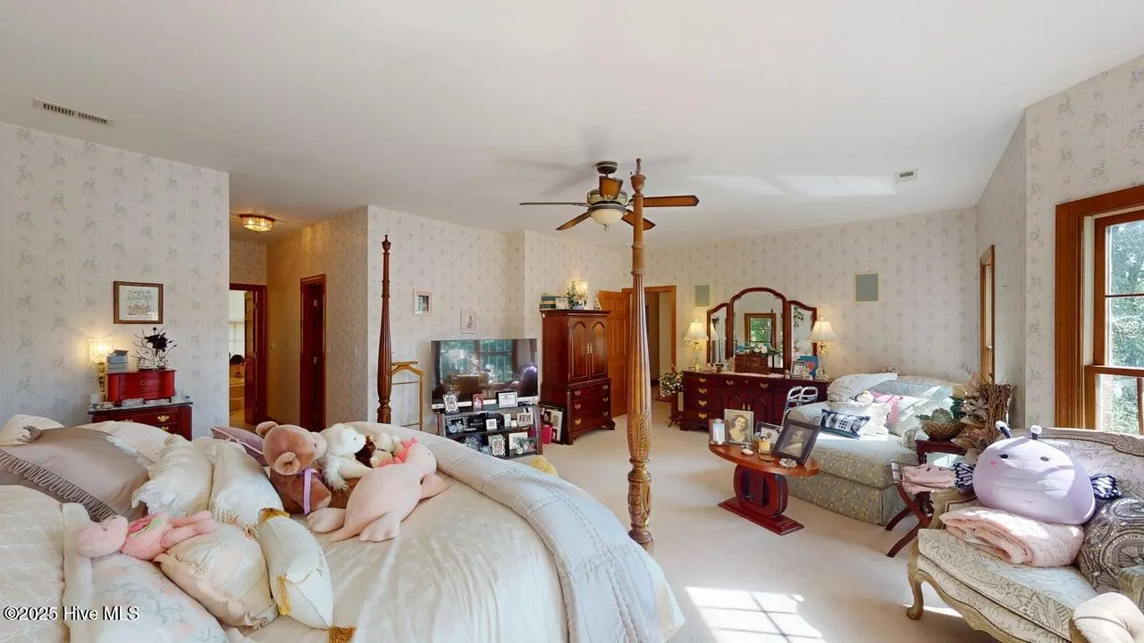 Goldsboro, North Carolina 27534, United States, 5 Bedrooms Bedrooms, ,6 BathroomsBathrooms,Residential,Active,87685