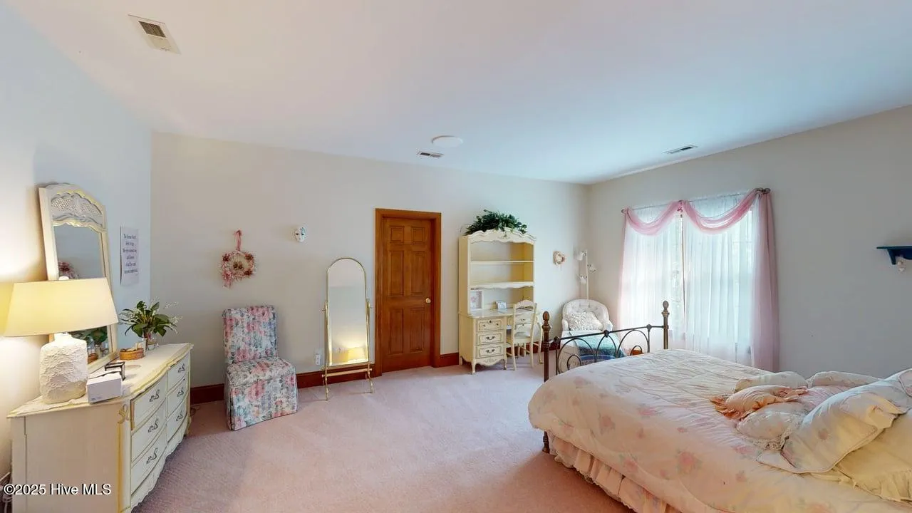 Goldsboro, North Carolina 27534, United States, 5 Bedrooms Bedrooms, ,6 BathroomsBathrooms,Residential,Active,87685