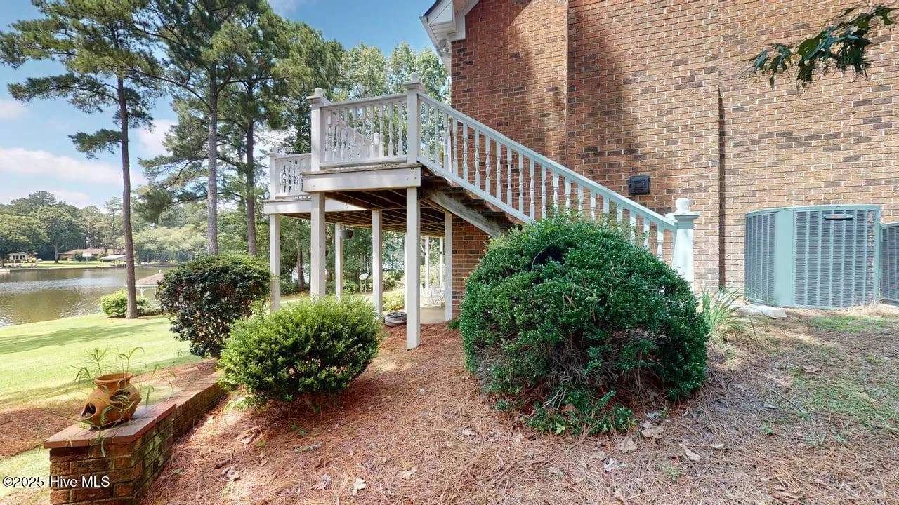 Goldsboro, North Carolina 27534, United States, 5 Bedrooms Bedrooms, ,6 BathroomsBathrooms,Residential,Active,87685