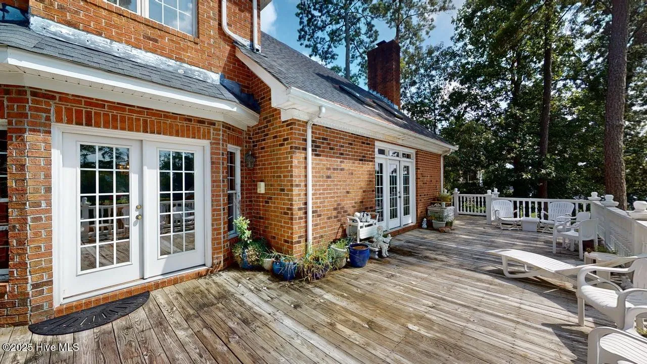 Goldsboro, North Carolina 27534, United States, 5 Bedrooms Bedrooms, ,6 BathroomsBathrooms,Residential,Active,87685