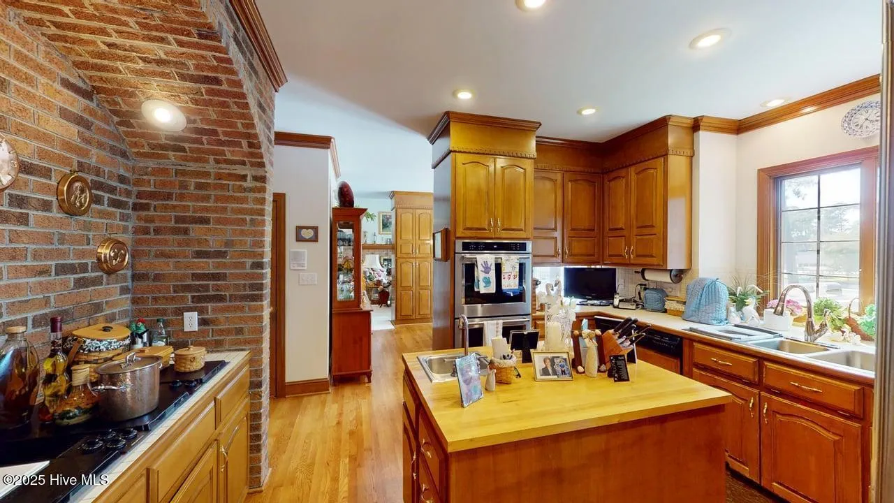 Goldsboro, North Carolina 27534, United States, 5 Bedrooms Bedrooms, ,6 BathroomsBathrooms,Residential,Active,87685