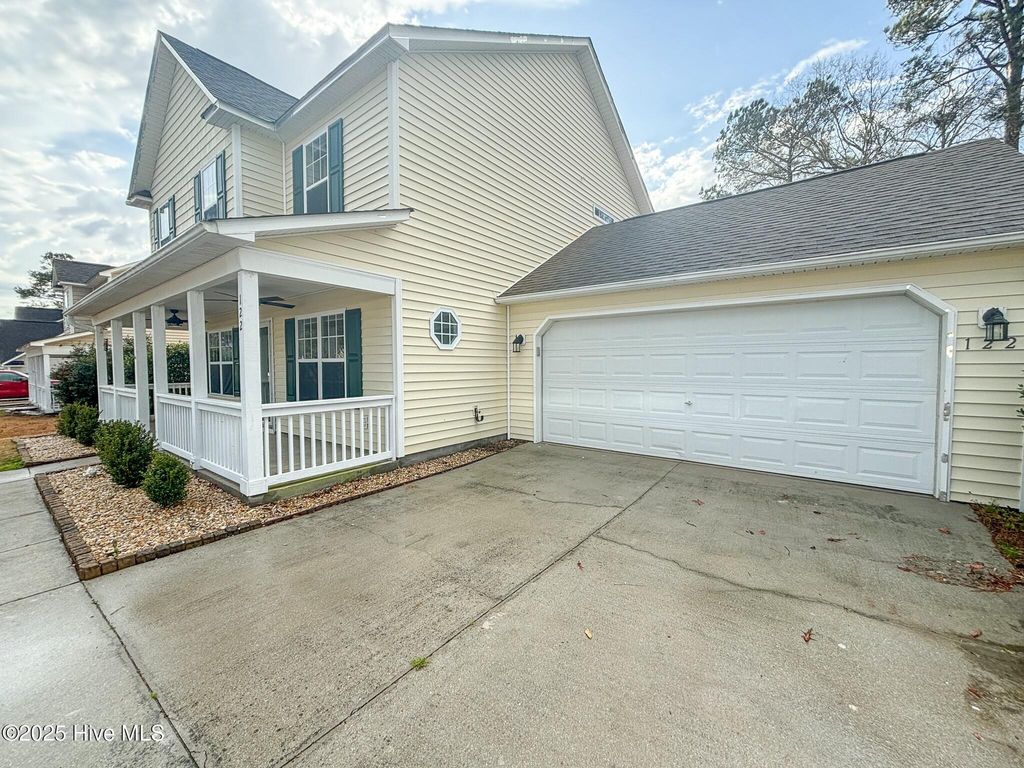 Photo of 122 Tanbark Drive, Jacksonville, NC 28546 (MLS # 100494633)