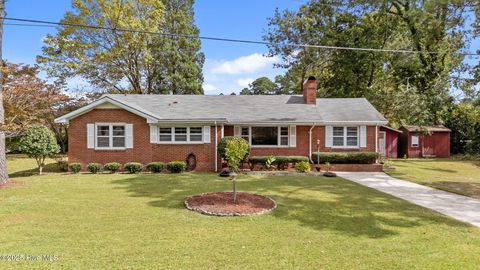Photo of 704 N Grace Avenue, New Bern, NC 28562 (MLS # 100535844)