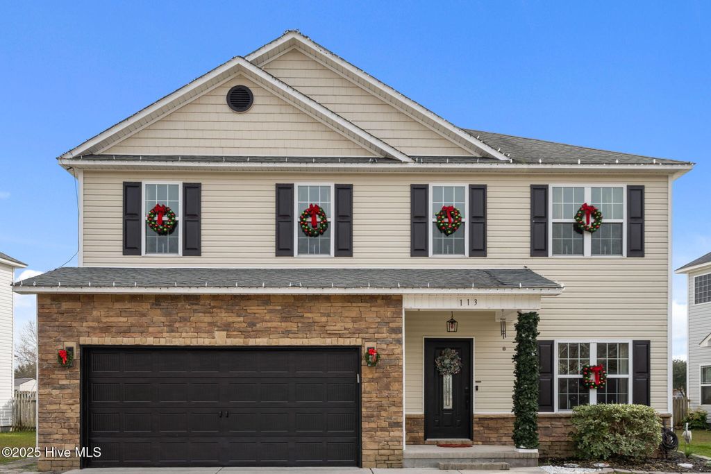 Photo of 113 Long Pond Drive, Sneads Ferry, NC 28460 (MLS # 100544000)