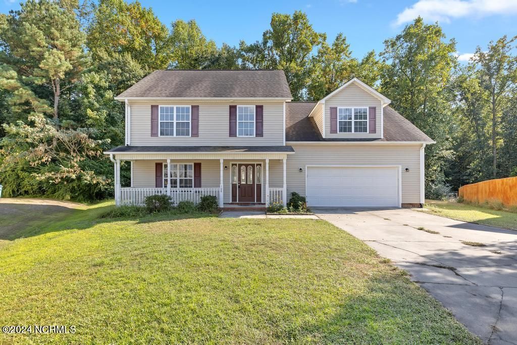 Photo of 108 Daleview Court, Richlands, NC 28574 (MLS # 100500564)