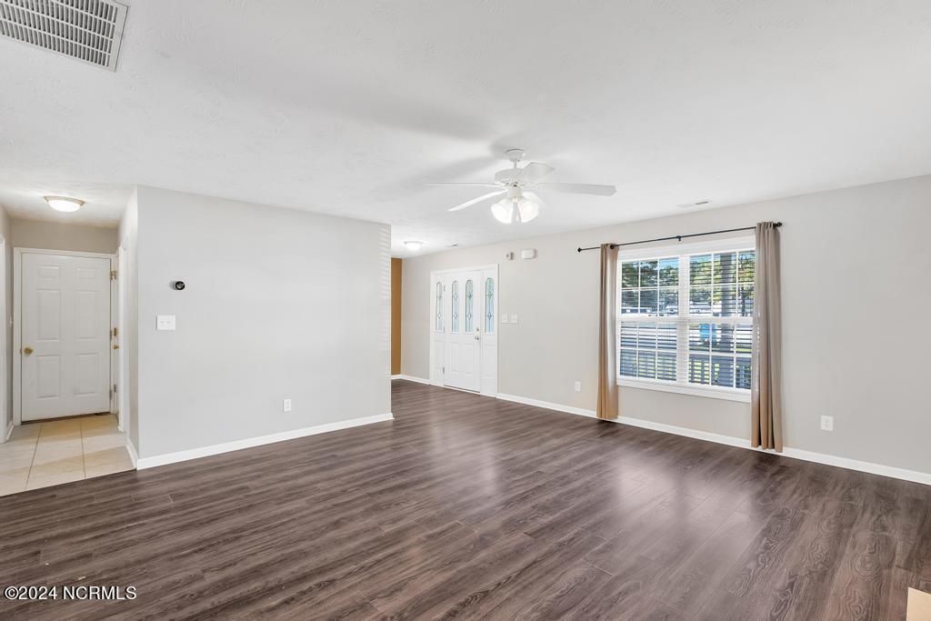 Photo of 108 Daleview Court, Richlands, NC 28574 (MLS # 100500564)