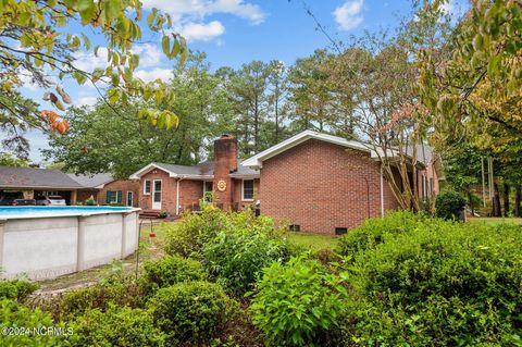 A home in La Grange