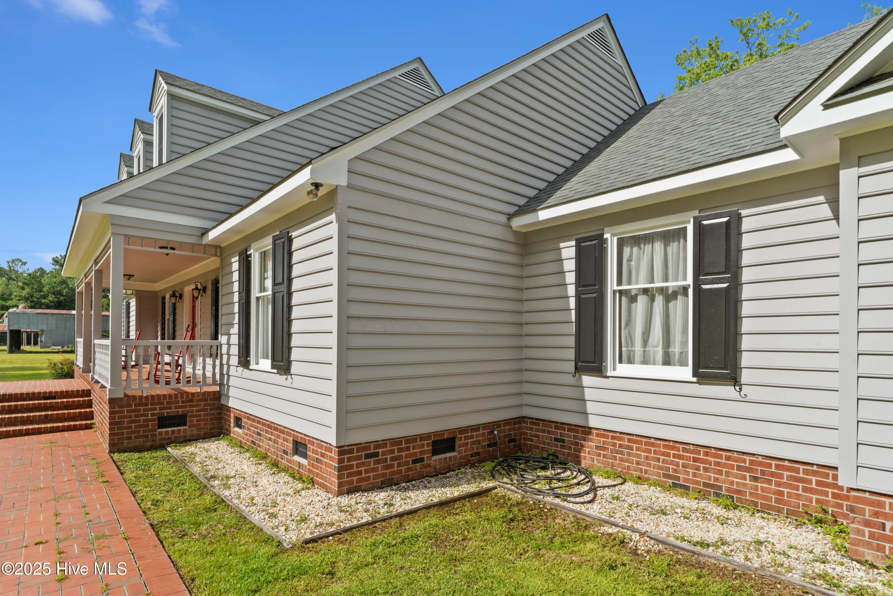 Burgaw, North Carolina 28425, United States, 4 Bedrooms Bedrooms, ,3 BathroomsBathrooms,Residential,Active,38835