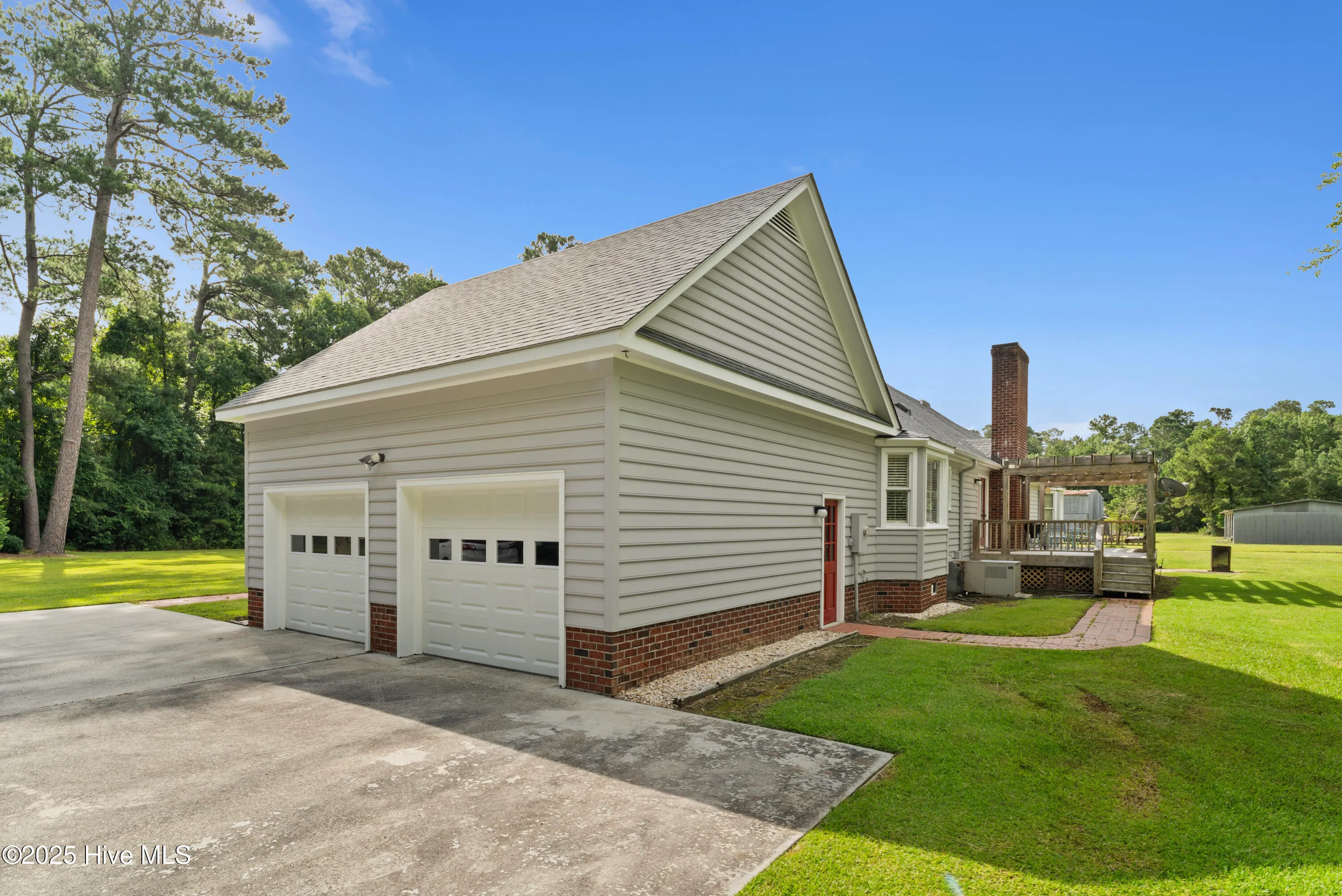 Burgaw, North Carolina 28425, United States, 4 Bedrooms Bedrooms, ,3 BathroomsBathrooms,Residential,Active,38835