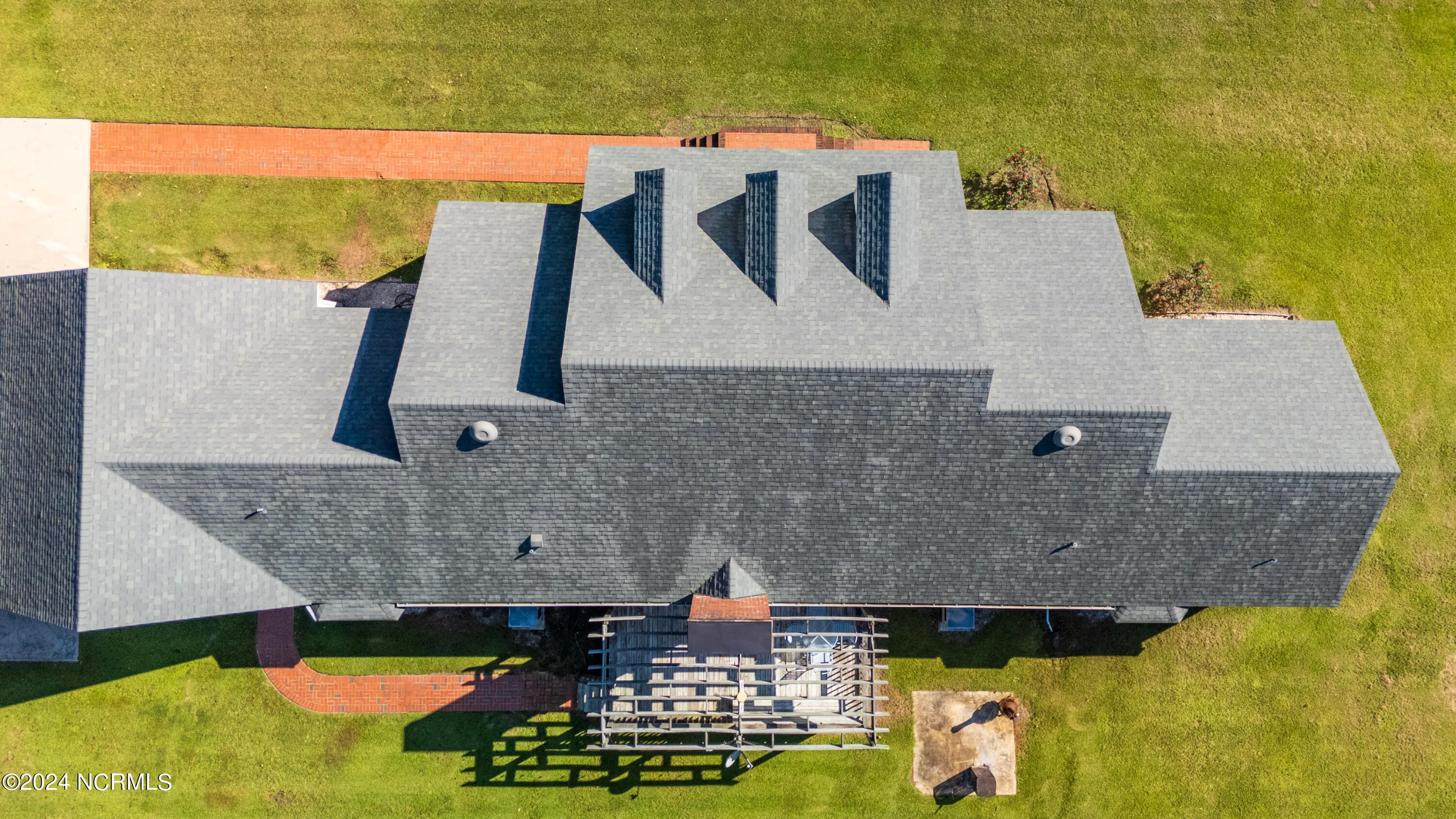 Burgaw, North Carolina 28425, United States, 4 Bedrooms Bedrooms, ,3 BathroomsBathrooms,Residential,Active,38835