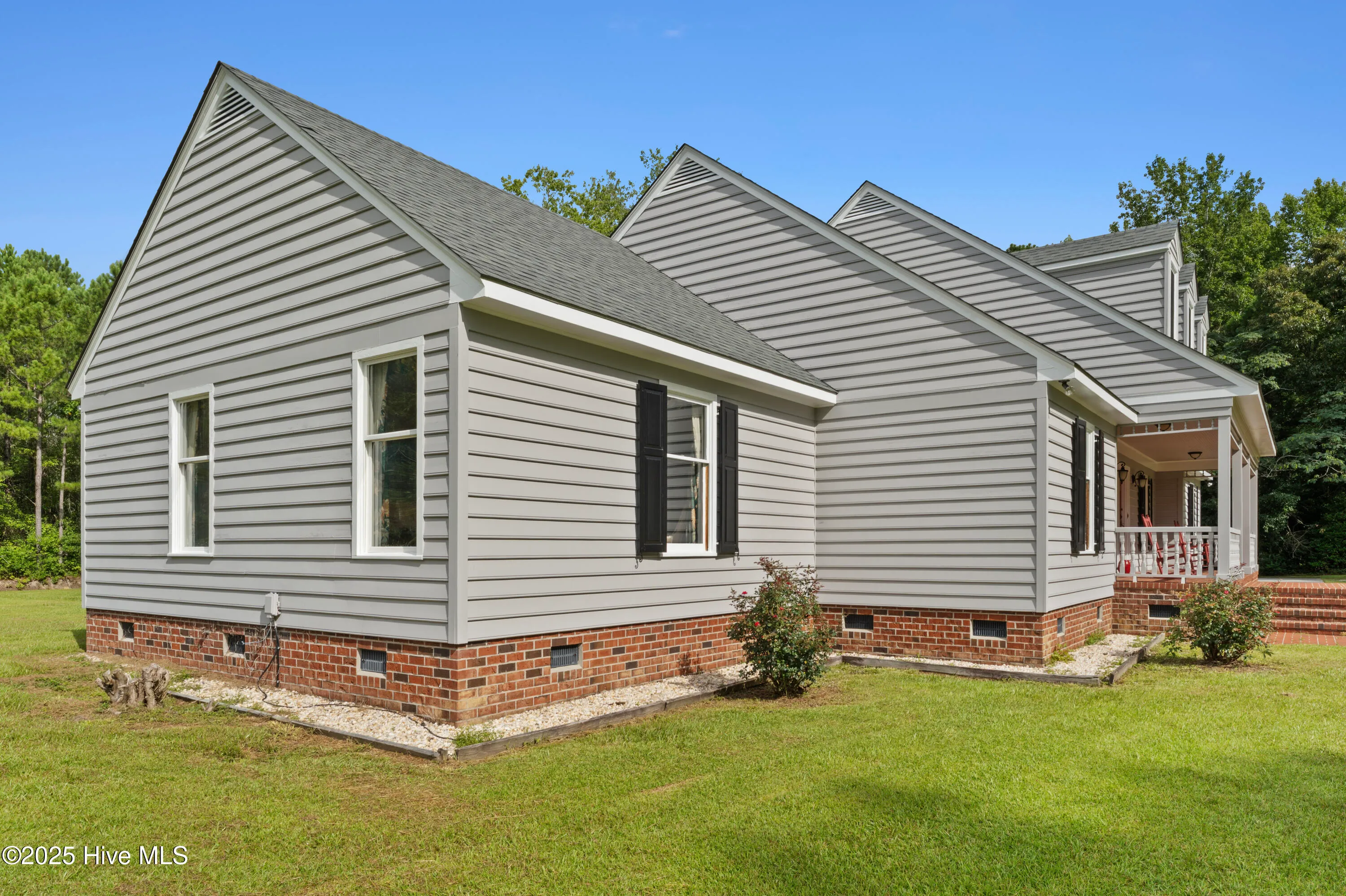 Burgaw, North Carolina 28425, United States, 4 Bedrooms Bedrooms, ,3 BathroomsBathrooms,Residential,Active,38835