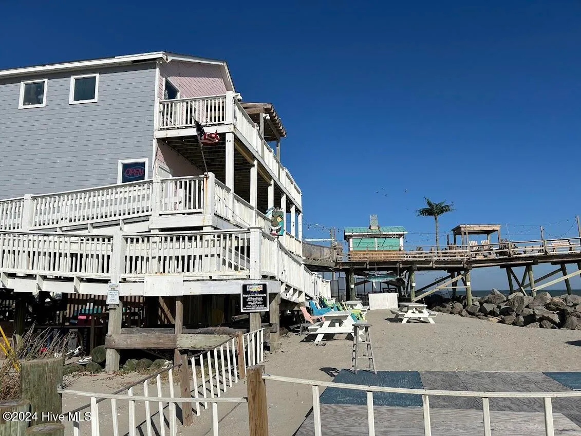 Carolina Beach, North Carolina 28428, United States, 2 Bedrooms Bedrooms, ,2 BathroomsBathrooms,Residential,Pending,27369