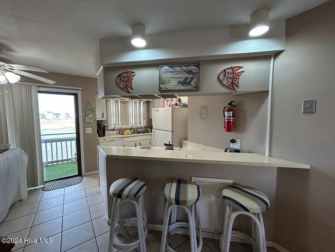 Carolina Beach, North Carolina 28428, United States, 2 Bedrooms Bedrooms, ,2 BathroomsBathrooms,Residential,Pending,27369