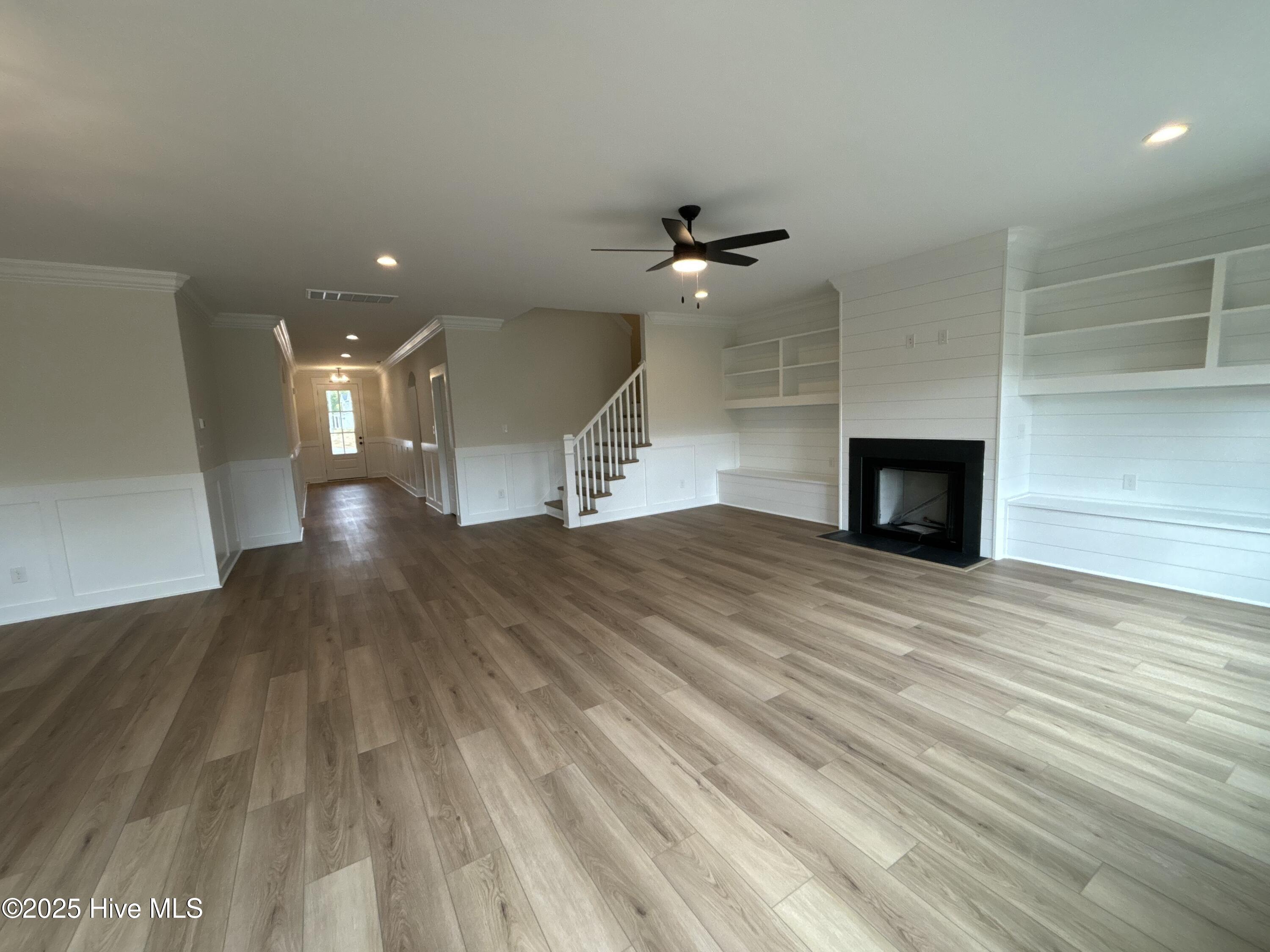 302 E Ivybridge Drive