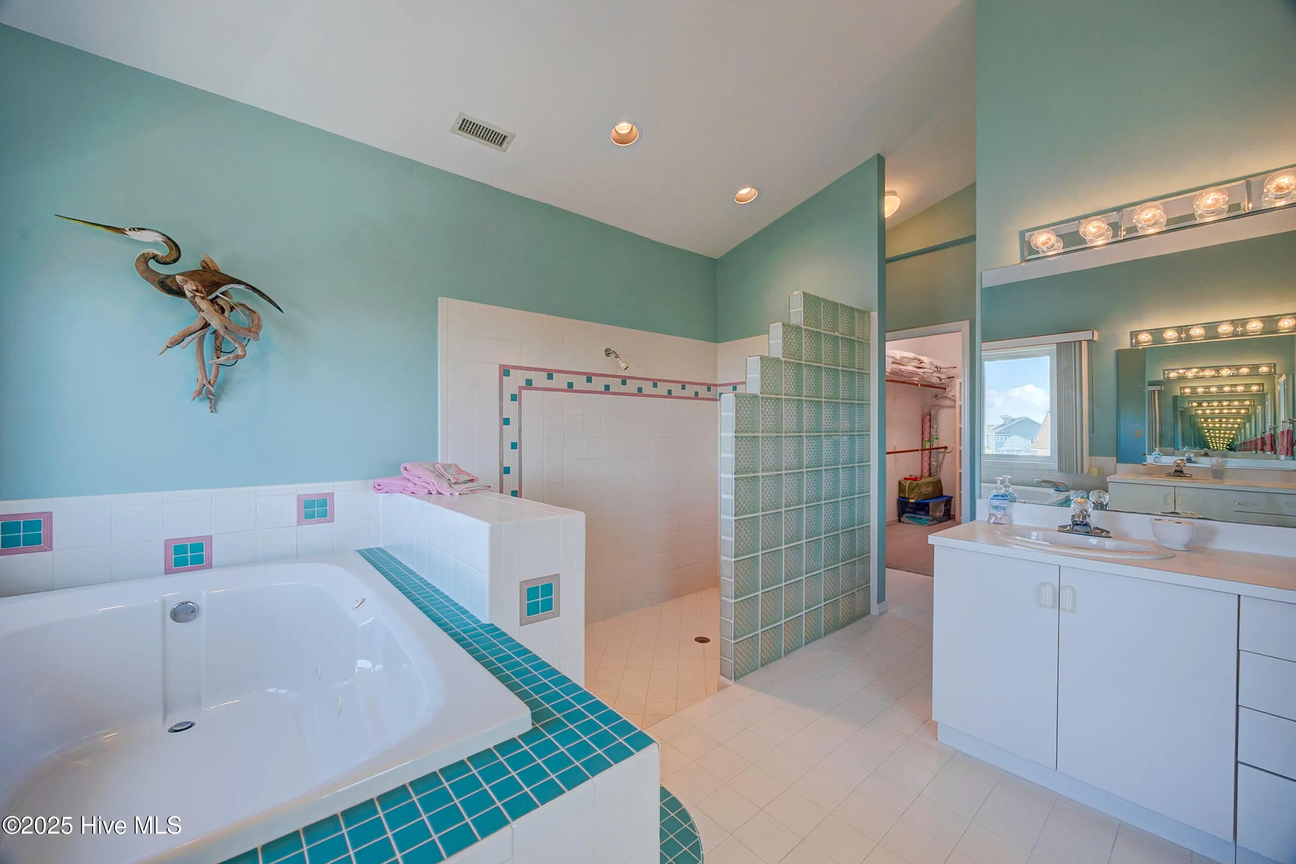 Emerald Isle, North Carolina 28594, United States, 4 Bedrooms Bedrooms, ,5 BathroomsBathrooms,Residential,Active,117770