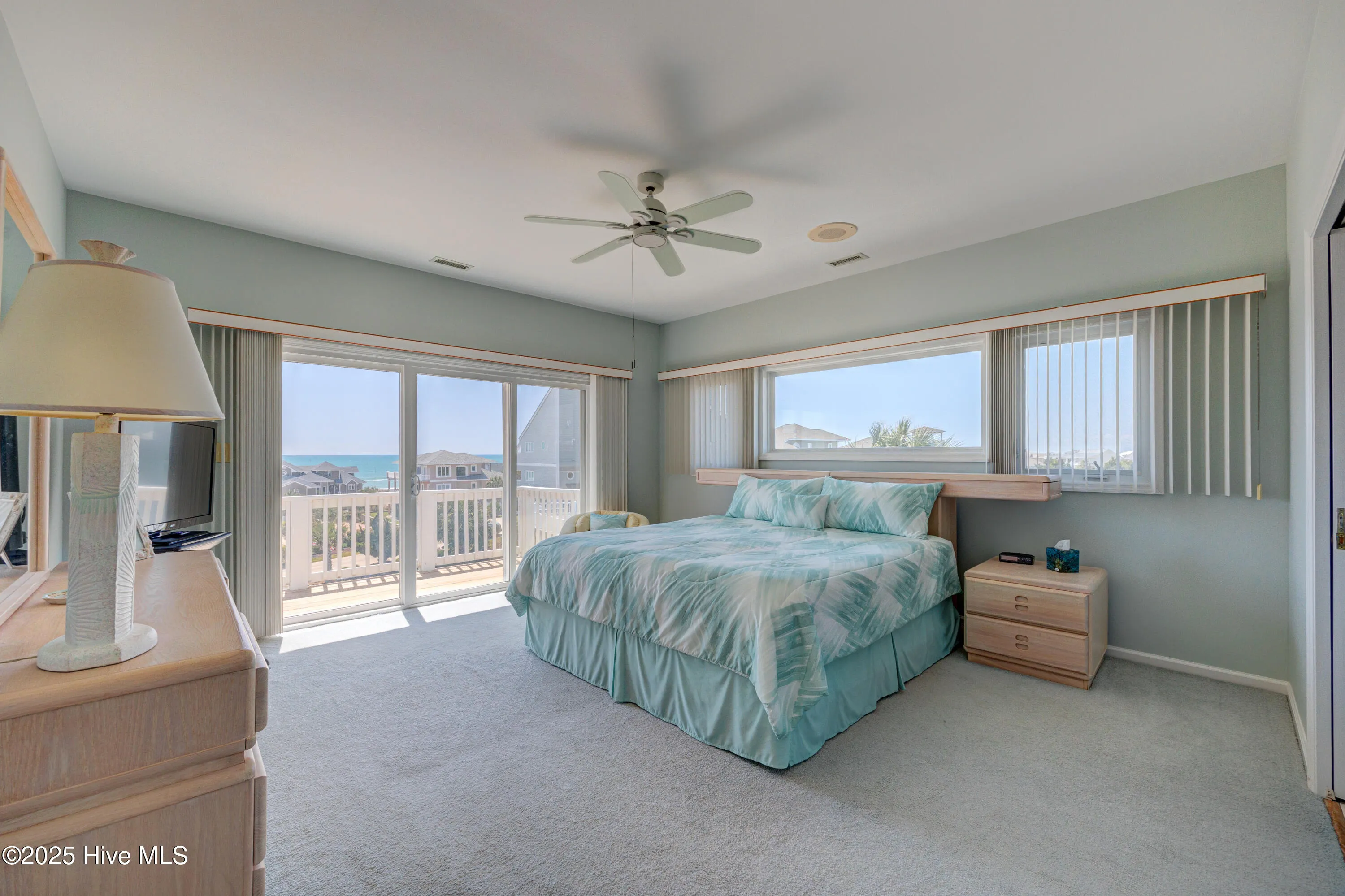 Emerald Isle, North Carolina 28594, United States, 4 Bedrooms Bedrooms, ,5 BathroomsBathrooms,Residential,Active,117770