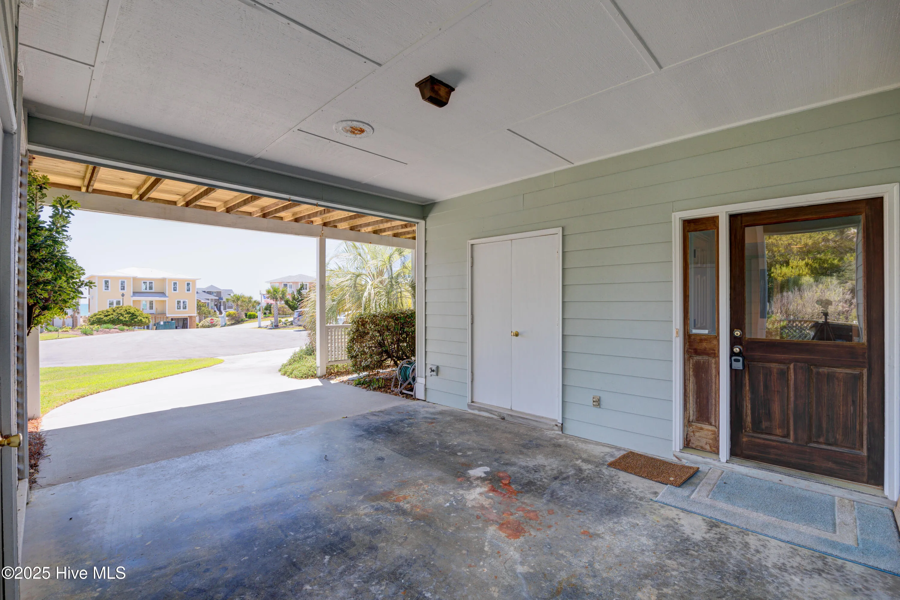 Emerald Isle, North Carolina 28594, United States, 4 Bedrooms Bedrooms, ,5 BathroomsBathrooms,Residential,Active,117770