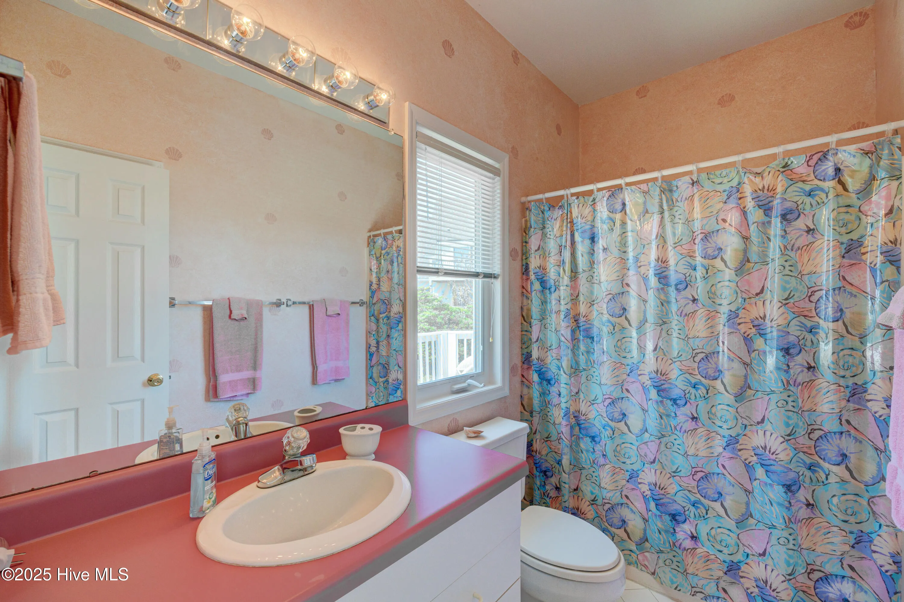 Emerald Isle, North Carolina 28594, United States, 4 Bedrooms Bedrooms, ,5 BathroomsBathrooms,Residential,Active,117770