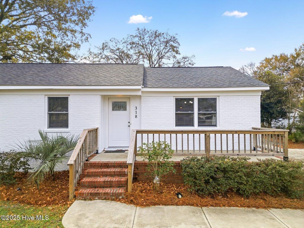Photo of 318 N Crestwood Drive, Wilmington, NC 28405 (MLS # 100543784)