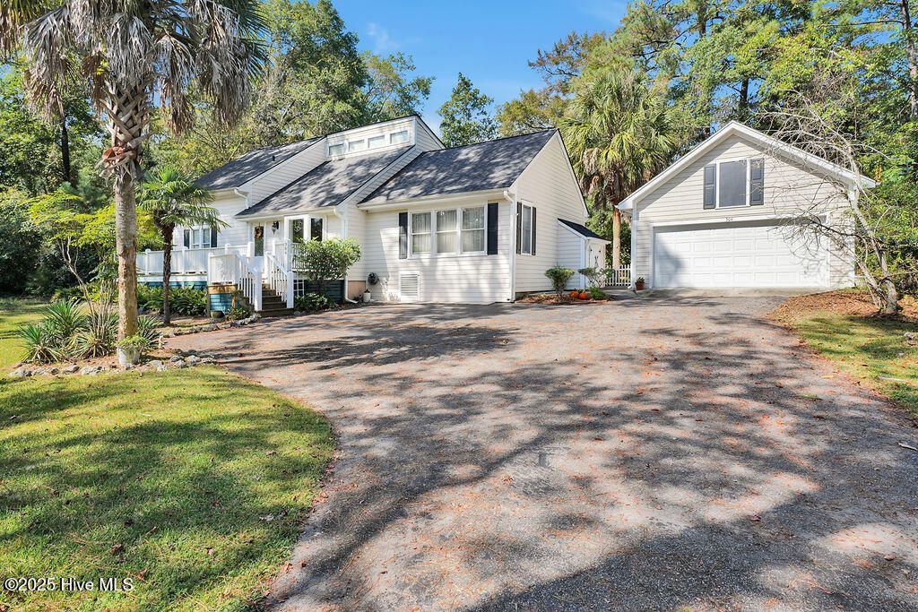 Photo of 306 Park Avenue Ext, Southport, NC 28461 (MLS # 100533114)