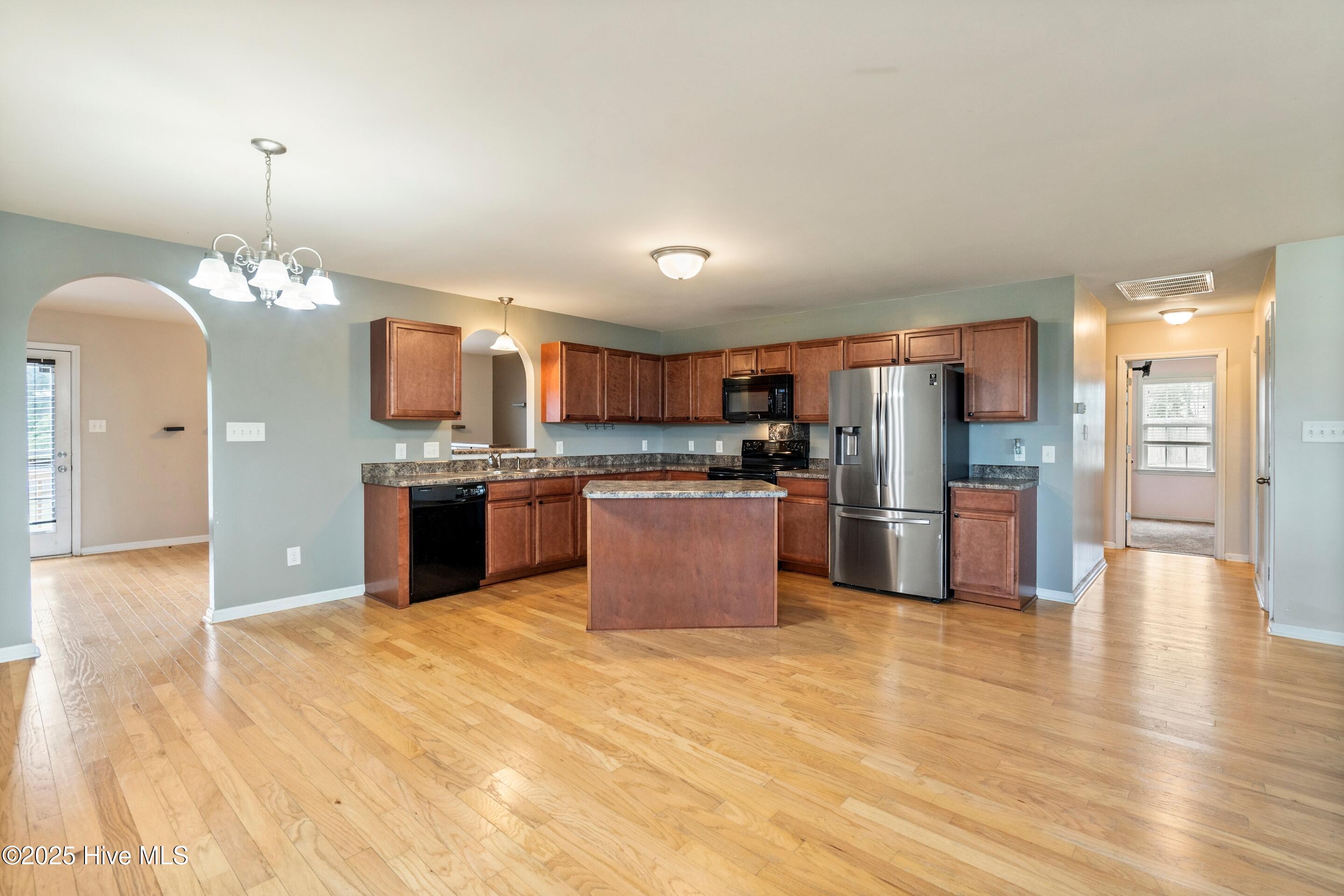 123 Silver Queen Lane