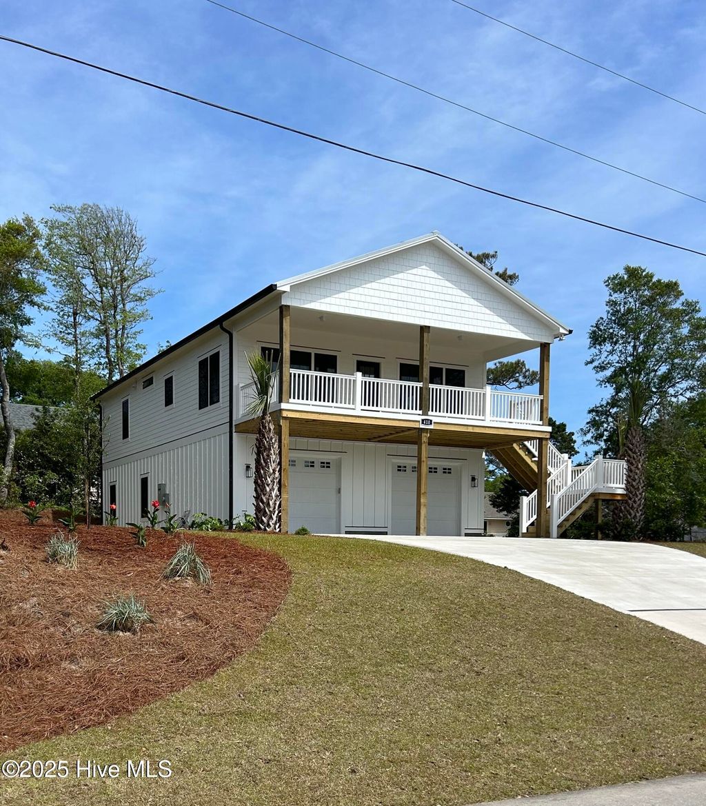 Photo of 128 Conch Court, Emerald Isle, NC 28594 (MLS # 100516312)