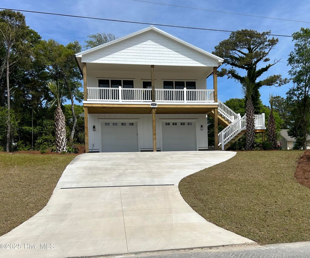 Photo of 128 Conch Court, Emerald Isle, NC 28594 (MLS # 100516312)