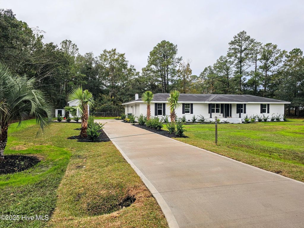 Photo of 9329 Central Boulevard SE, Winnabow, NC 28479 (MLS # 100538662)