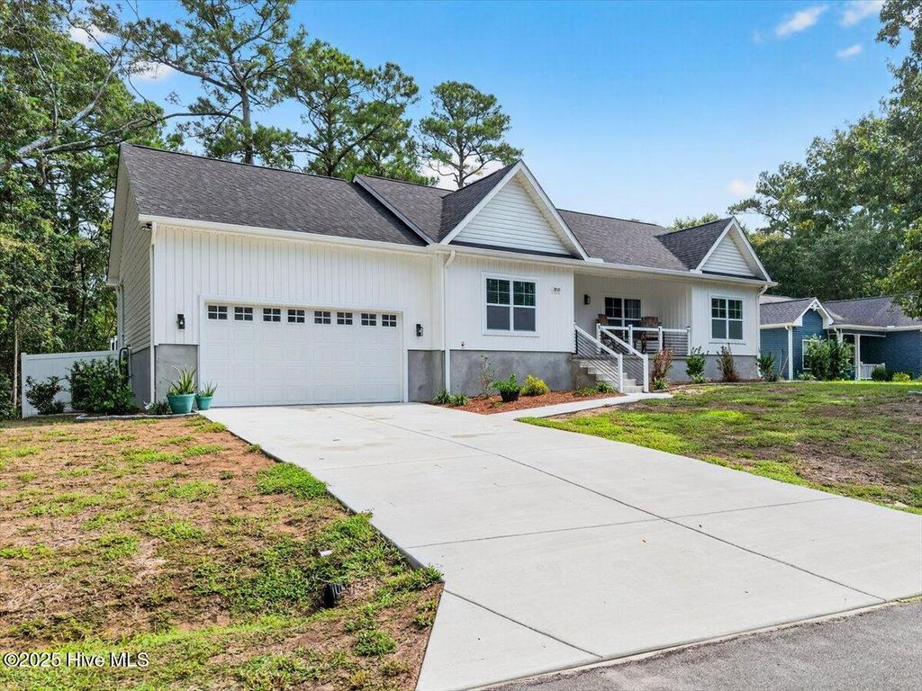 Photo of 3150 River Hills Drive SW, Shallotte, NC 28470 (MLS # 100527937)