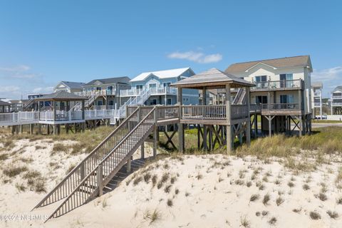 A home in North Topsail Beach