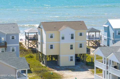 A home in North Topsail Beach