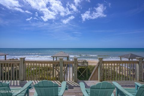 A home in North Topsail Beach