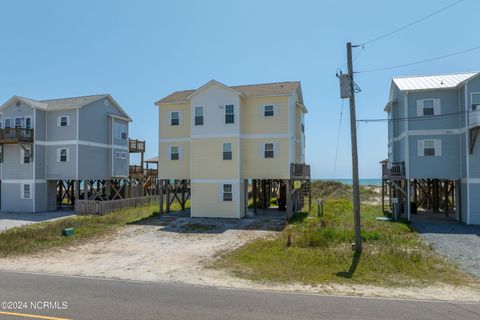 A home in North Topsail Beach