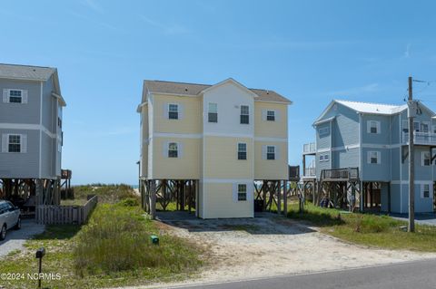 A home in North Topsail Beach