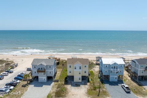 A home in North Topsail Beach