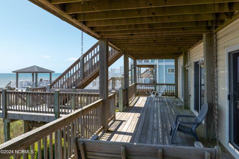 A home in North Topsail Beach