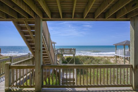 A home in North Topsail Beach