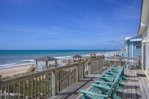 A home in North Topsail Beach