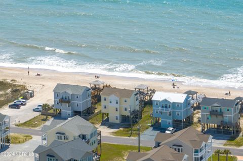 A home in North Topsail Beach