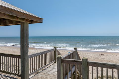 A home in North Topsail Beach