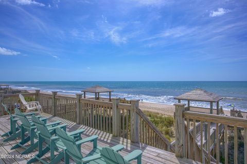 A home in North Topsail Beach