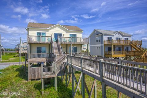 A home in North Topsail Beach