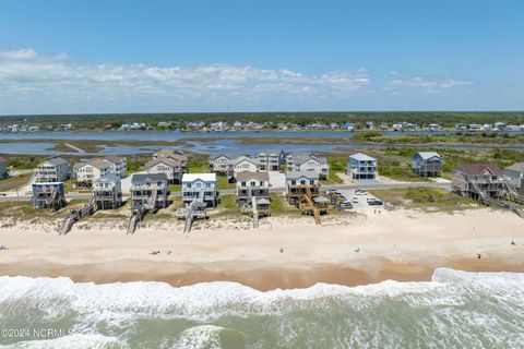 A home in North Topsail Beach