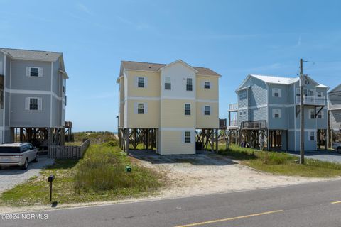 A home in North Topsail Beach