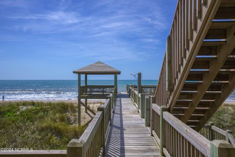 A home in North Topsail Beach