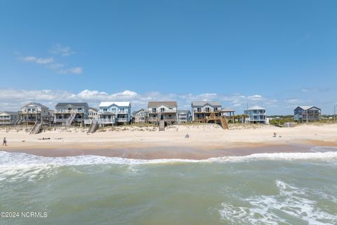 A home in North Topsail Beach